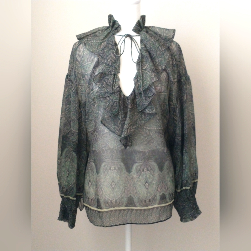 Alice + Olivia Julian paisley ruffled top XS